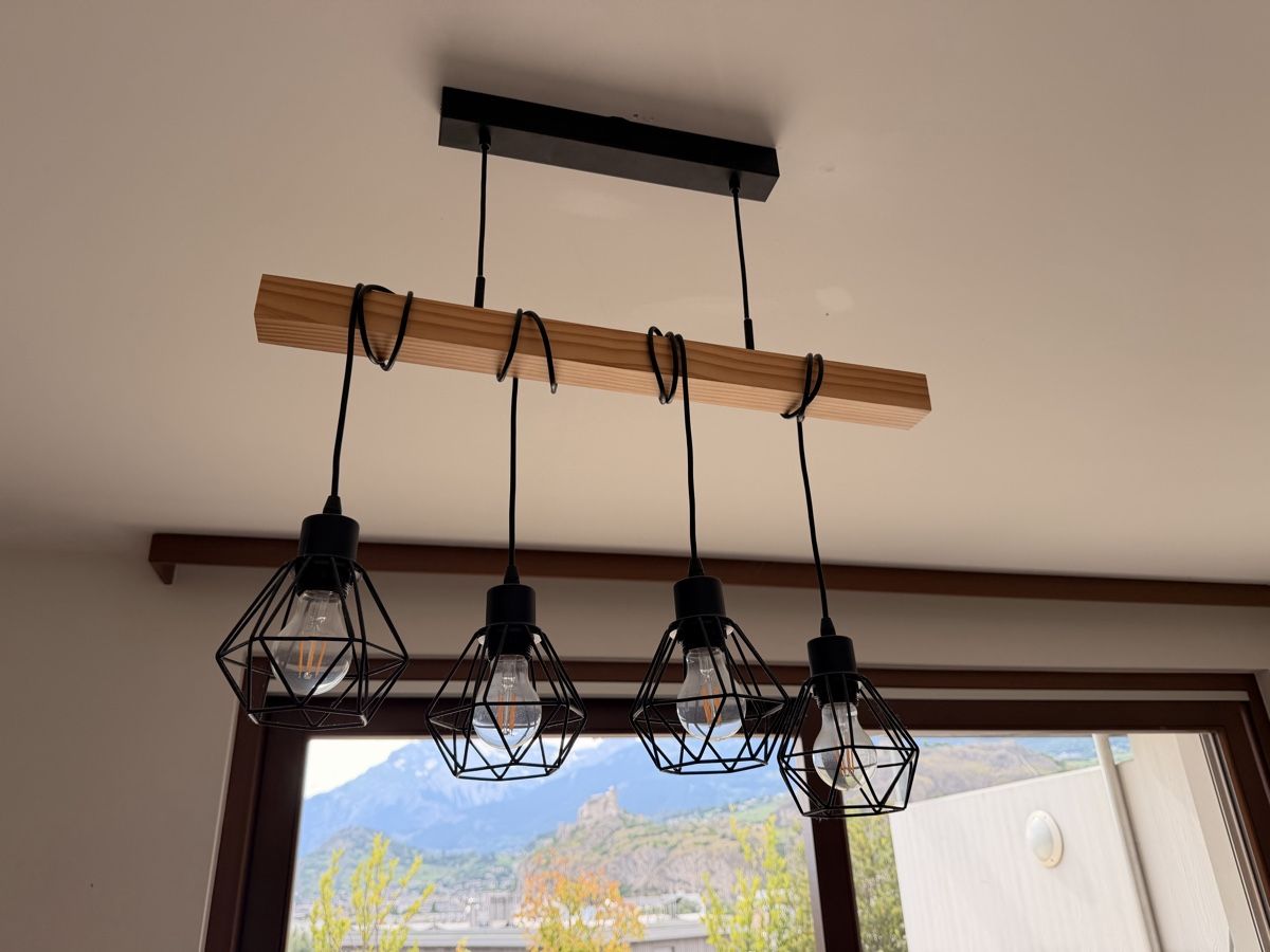 Lampadari & plafoniere: Lumière de Plafond supendue  – Usato da Sion venduto da dio_c75t