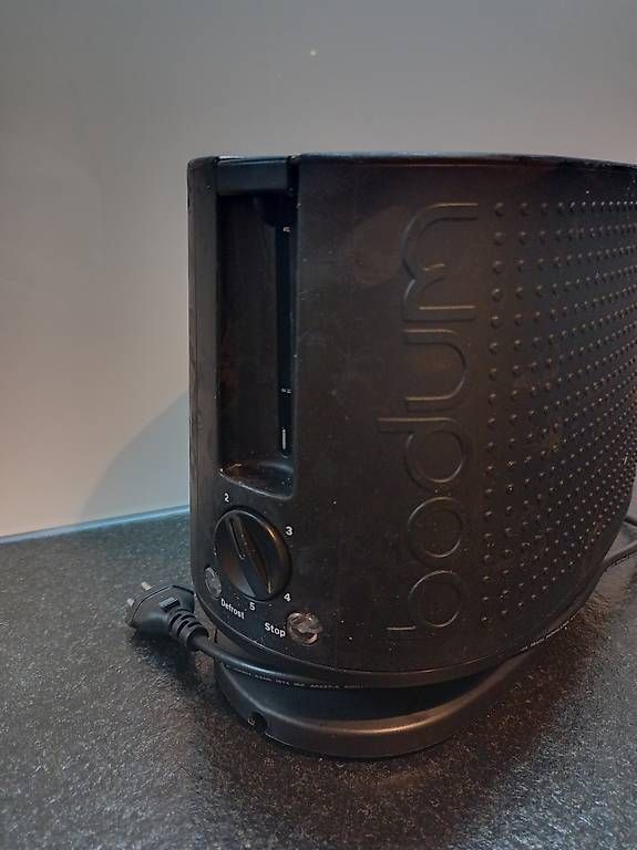Bodum Elettrodomestici da cucina: Bodum Toaster schwarz wenig gebraucht – Usato da Gundetswil venduto da Kirekt 2