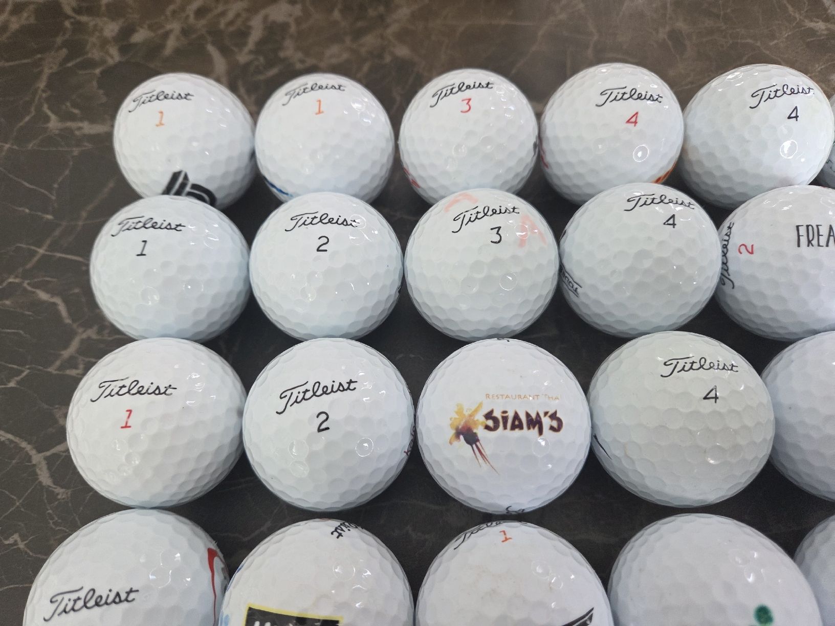 Titleist Palloni: Titleist 30 Stück – Nuovo (secondo la descrizione) da Bad Ragaz venduto da Sly_fox_65 1