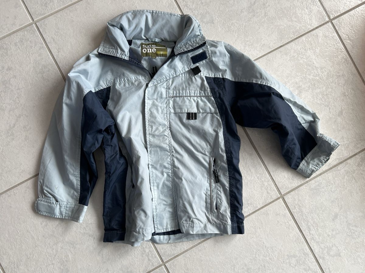 Giacche & Cappotti: Regenjacke Gr 128 – Usato da Lostorf venduto da Venice16