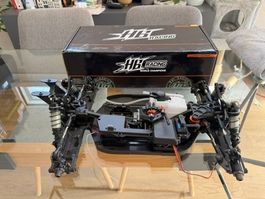 HB Racing D819RS 1/8 nitro buggy, montée, servos, récepteur