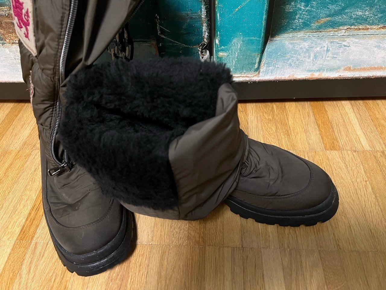 Scarpe da donna: Wasserdichte Damen Boots Grösse 40 – Usato da Zufikon venduto da h_s_8xnb 6