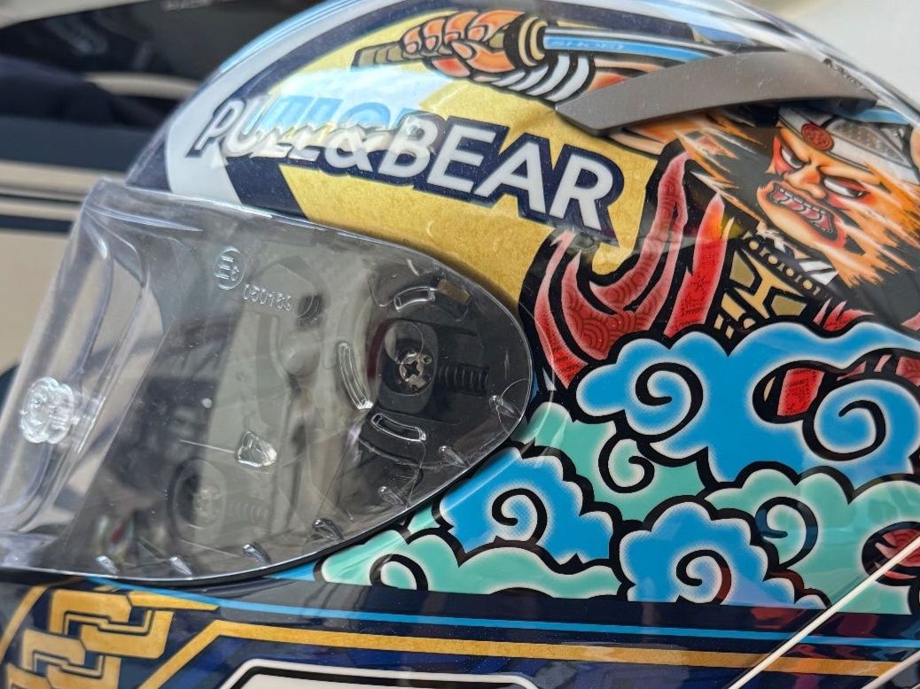 Shoei Casques & visières: Shoei Motorradhelm Pull&Bear Design – D'occasion à Hünenberg par fightlady 1
