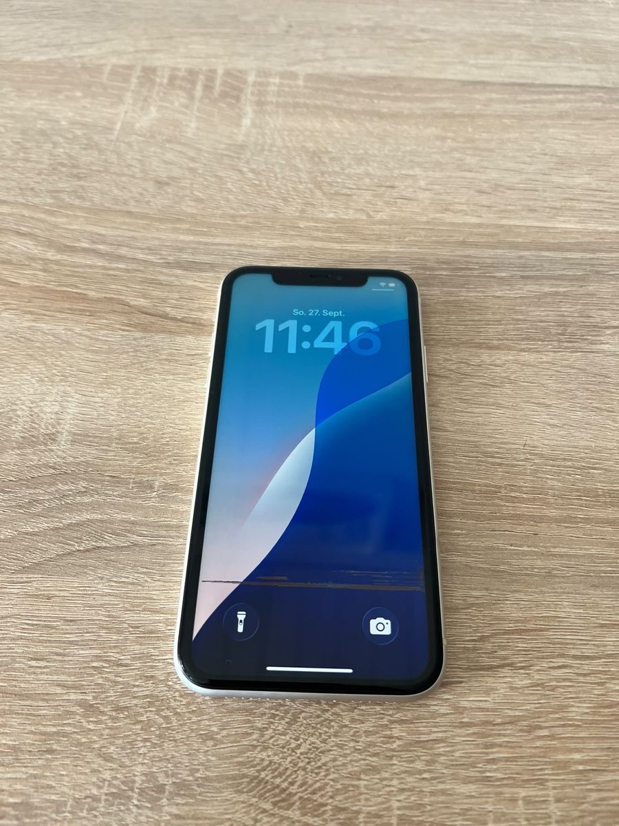 Apple Portables: iPhone 11 Bildschirmdefekt – Défectueux à Rorschacherberg par pol_2pw7 3