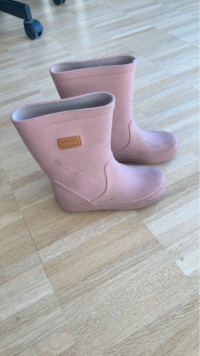 Chaussures filles: Rain boots pink size unknown acceptable condition – D'occasion à Luzern par Stefano_Luzern