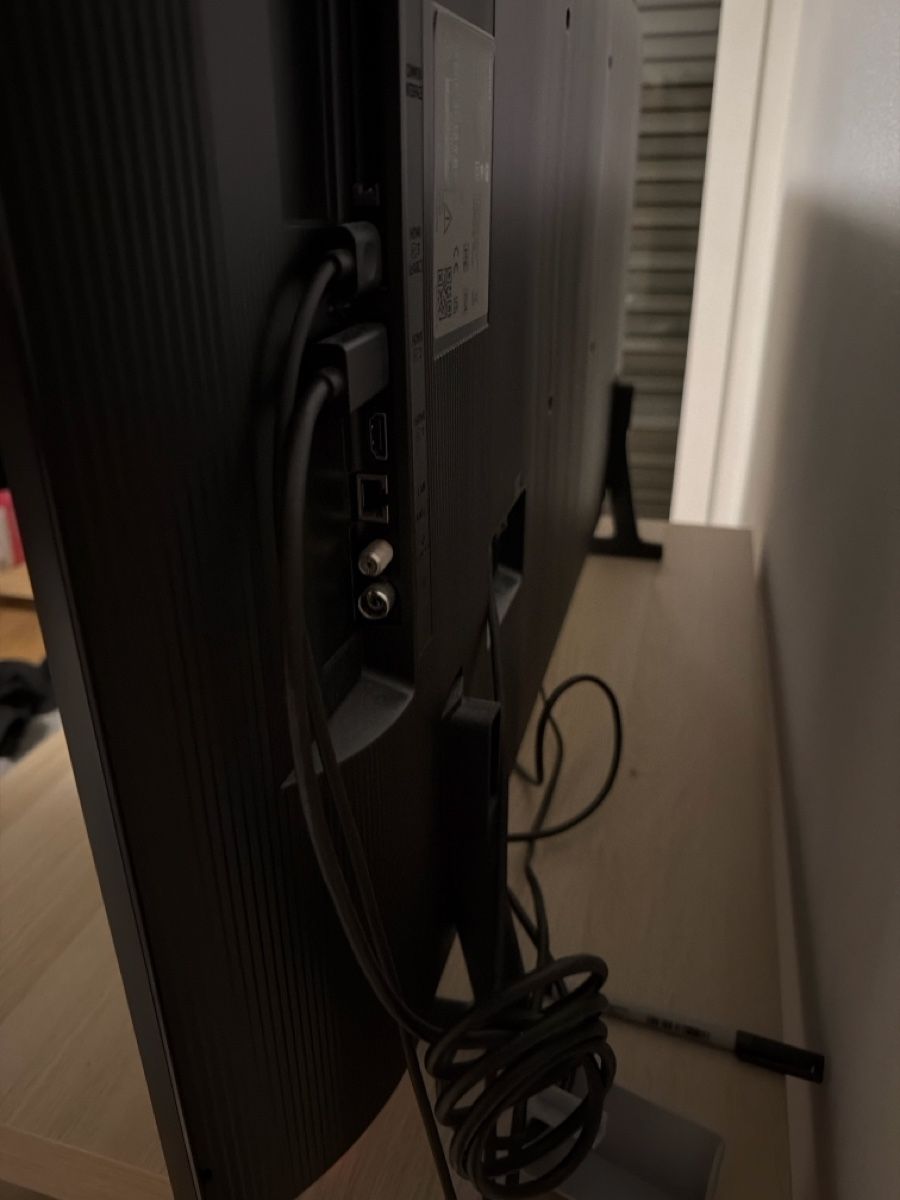 Samsung Televisori: Samsung Crystal UHD 4K Smart TV – Usato da Rümlang venduto da wma_7dd9 1