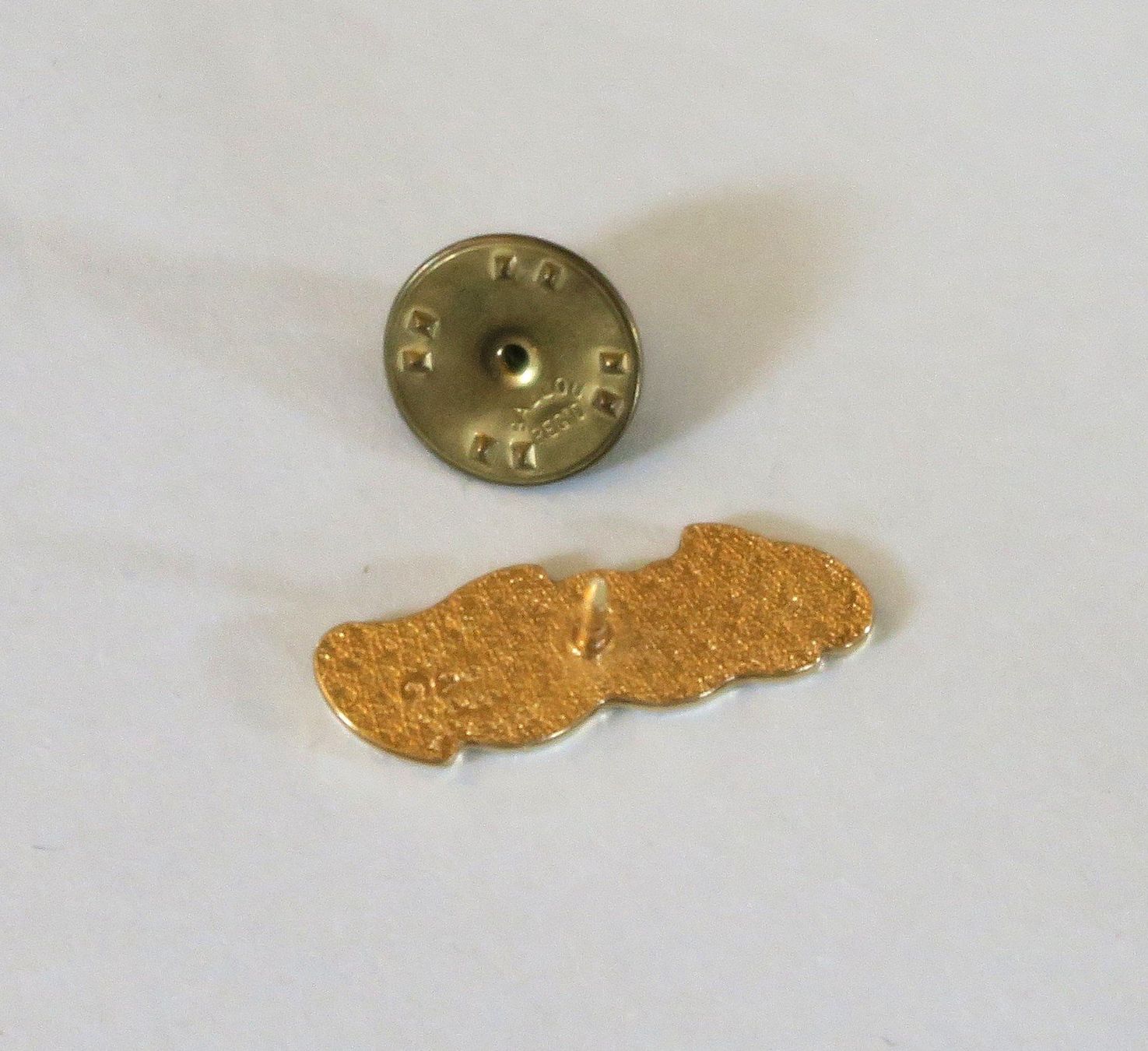 Placchette & Badge: Anstecker /Pin I "Herz" Help – Usato da Brittnau venduto da marlenestone 2