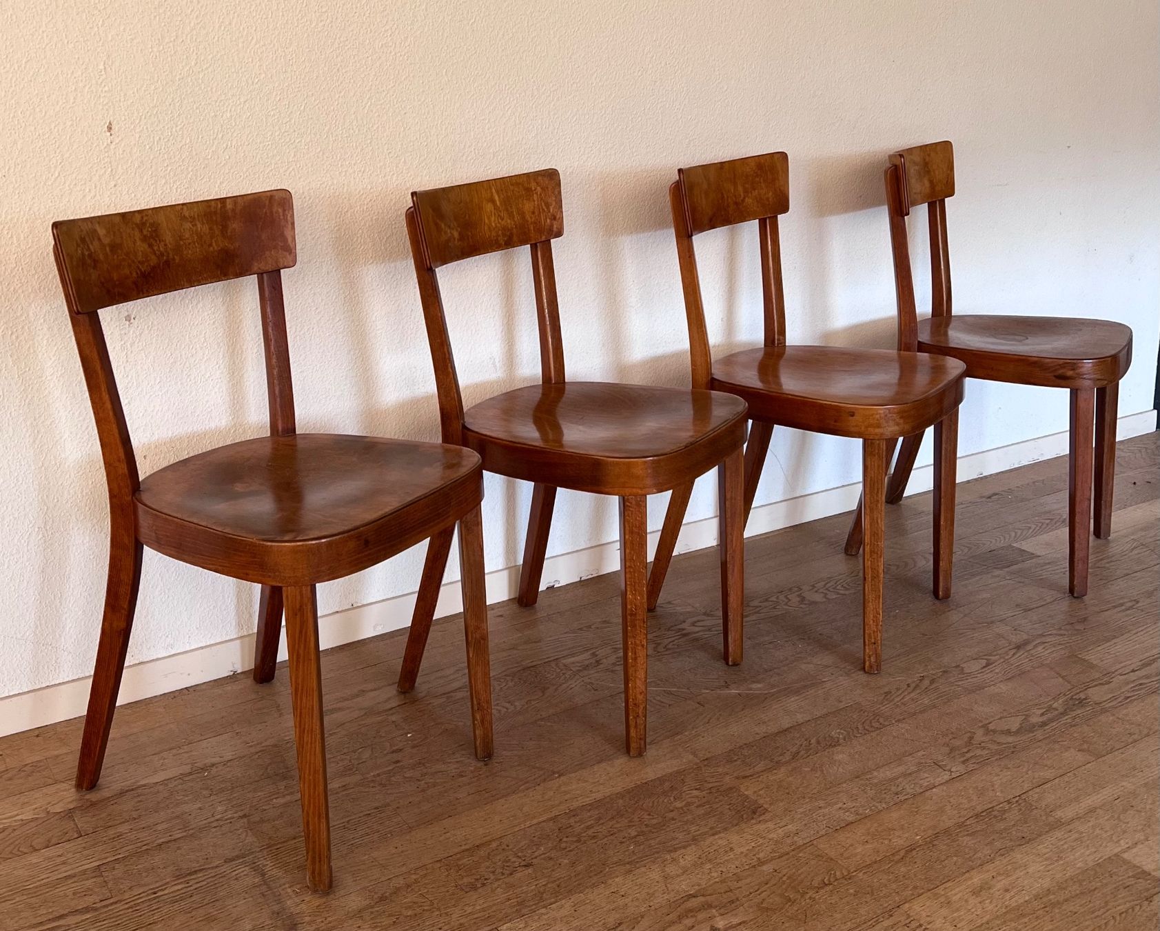 Horgen Glarus Sedie: Set von 4 klassischen horgenglarus Beizenstühlen 1930er – Usato da Tecknau venduto da salzberg.ch