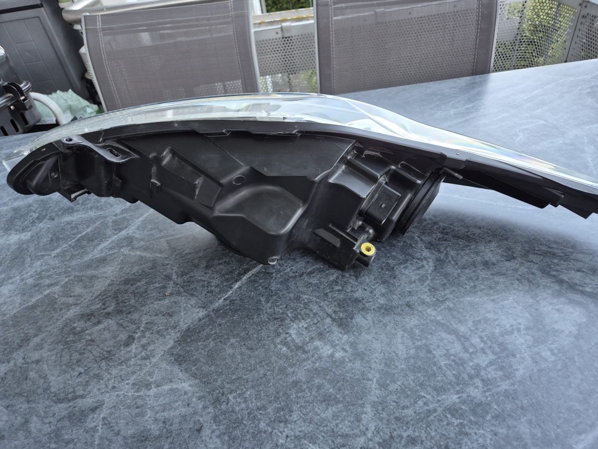 Ford Fari: Scheinwerfer Ford Fiesta – Usato da Oetwil am See venduto da sad_y5gf 2