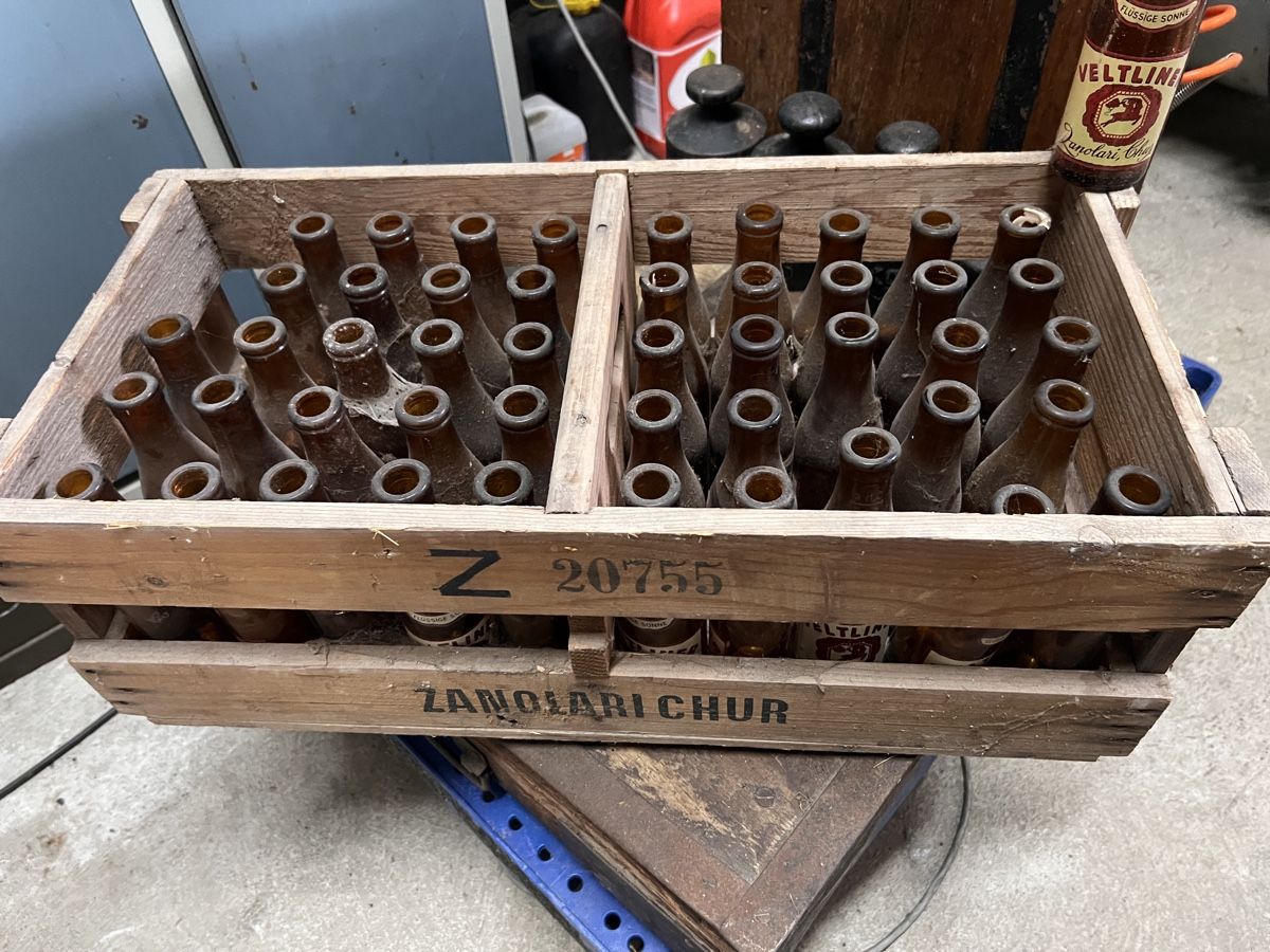 Sonstiges: Veltliner Chur Holzkiste mit Flasche – Gebraucht aus Hellikon von renejegge 3