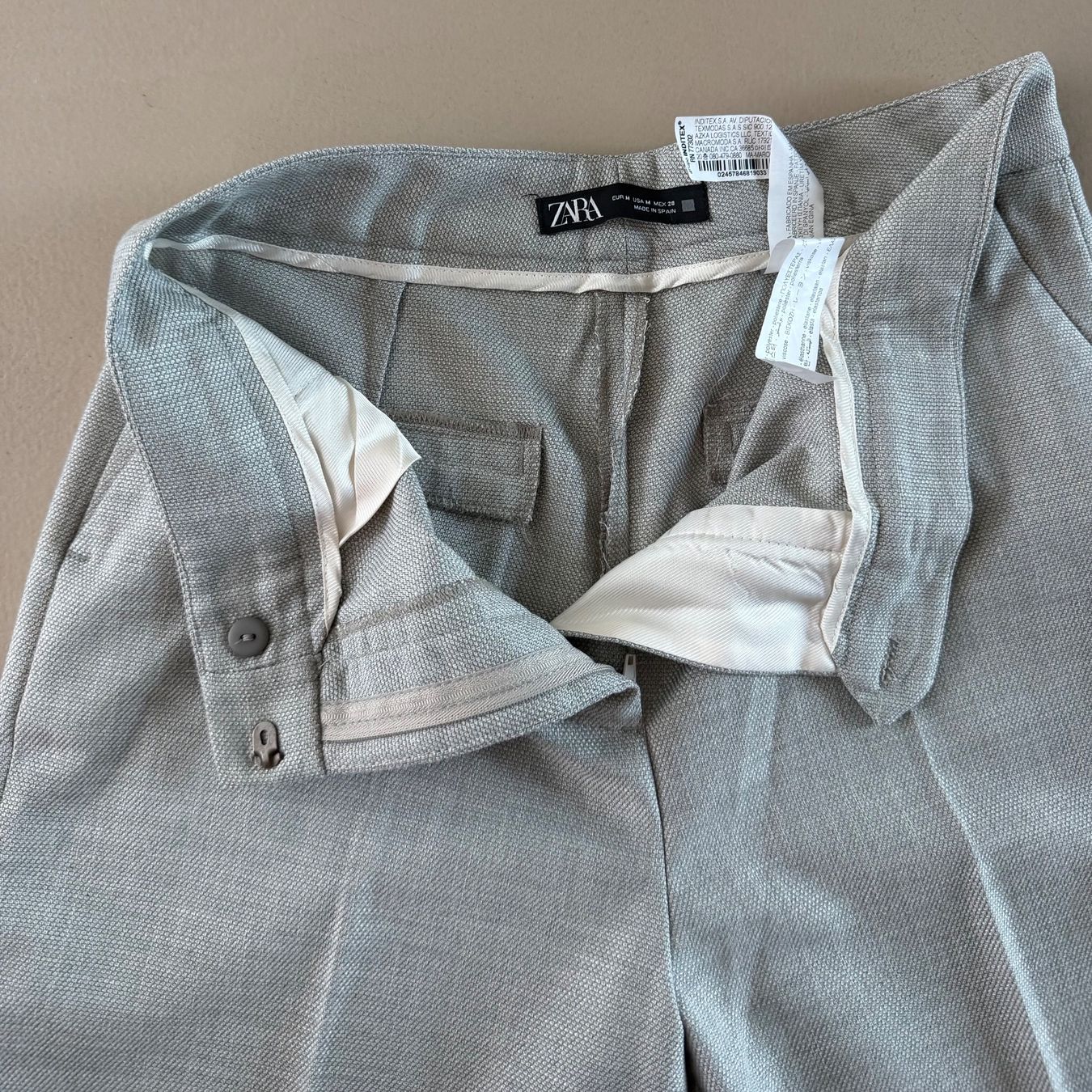 Zara Pantalons: hellgraue ZARA Hose 🩶 – D'occasion à zürich par vintage12 6