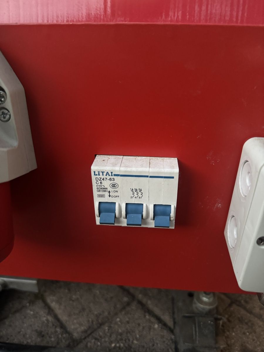 Generatori di corrente: Benzin Notstrom Generator Stromerzeuger ab 1.- – Usato da Leuggern venduto da Darwin016 7