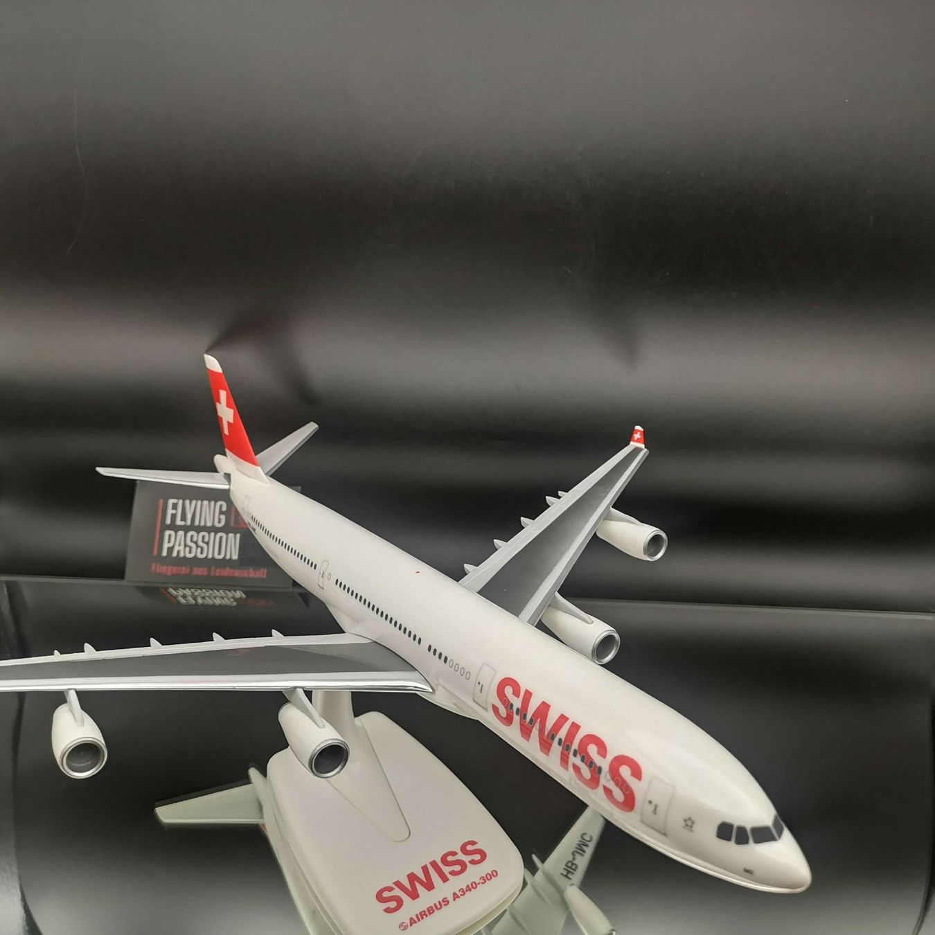 Herpa 1/200 A340-300 スイス航空 SNAP FIT Herpa 1/200 A340-300 スイス航空 SNAP FIT Flugzeugmodell SWISS A340
