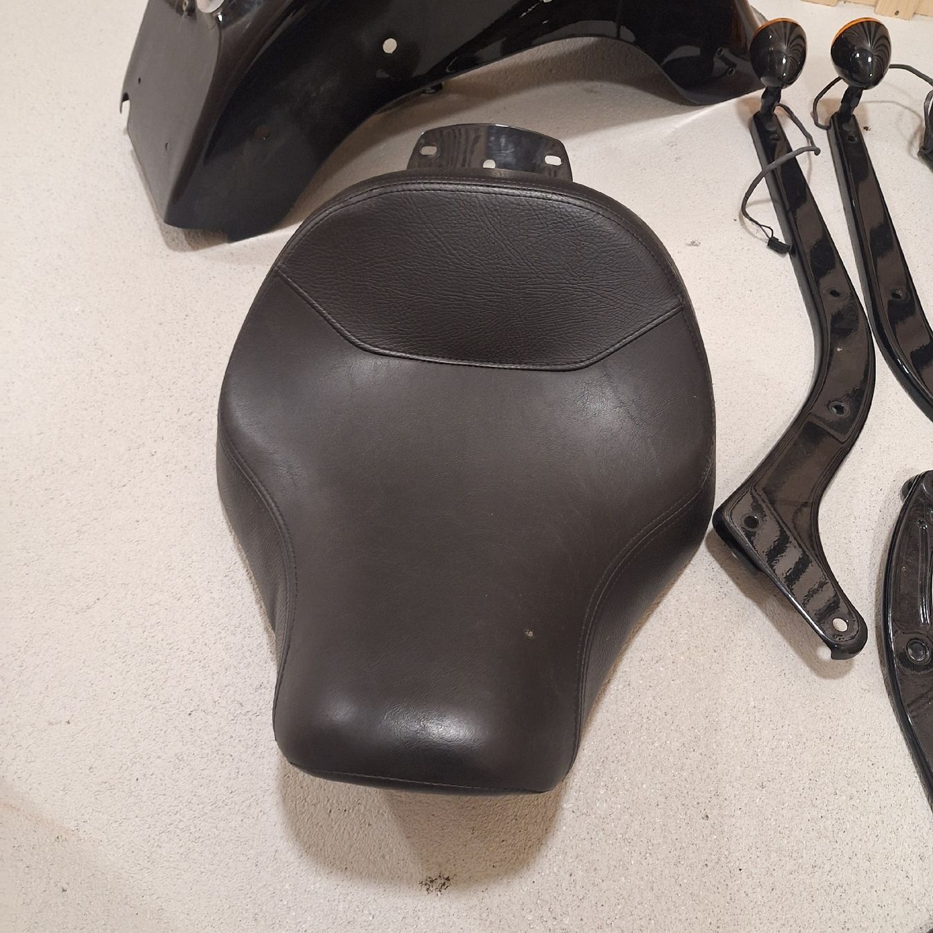 Harley-Davidson Alle Motorradersatzteile: Original Harley-Davidson Fat Boy FLSTFB Teile 2011 – Gebraucht aus Neuheim von xxSkironxx 1