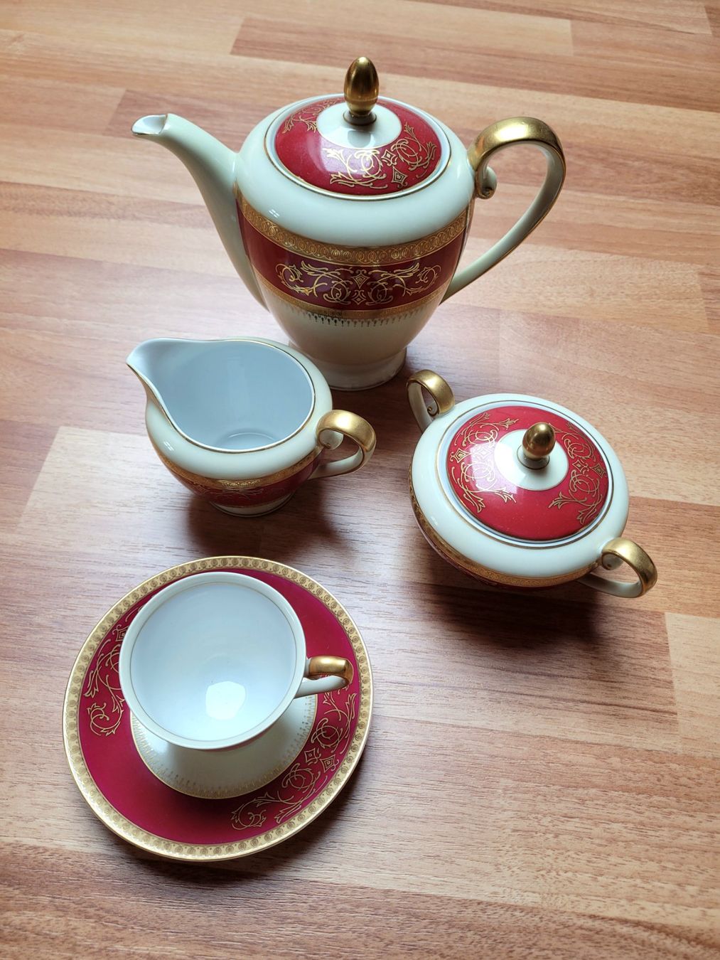 Set di piatti: Kaffee Service vintage – Usato da Schaffhausen venduto da robuco 1