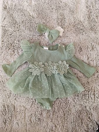 NEU: Megasüsses Babykleid ca. 56/62