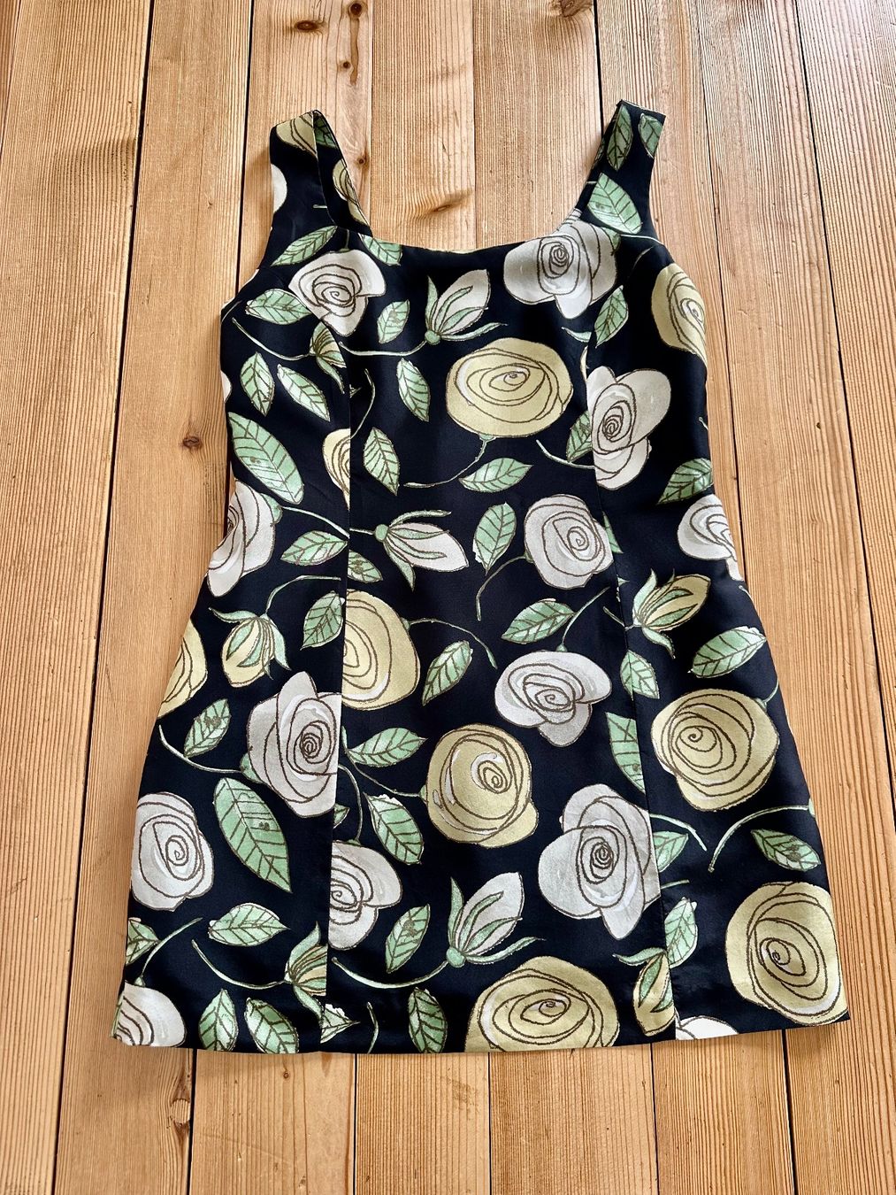 Vestiti: Seidenkleid/Oberteil Annex – Usato da Luzern venduto da Mamutpe