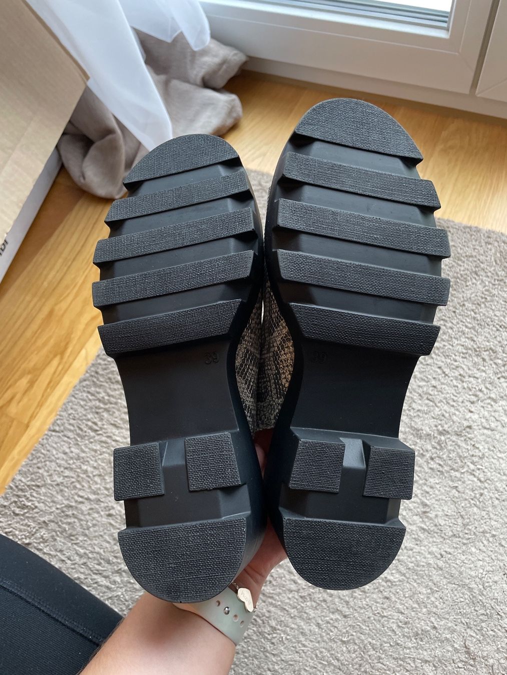 Scarpe da donna: Neue handgefertigte Sandalen – Nuovo e nell'imballaggio originale da Winterthur venduto da LeLe0606 2