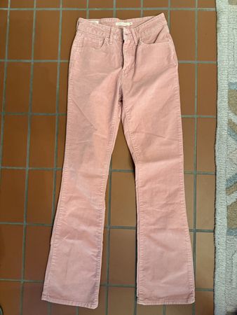 Levi's Damen Cordhose rosa Bootcut W27