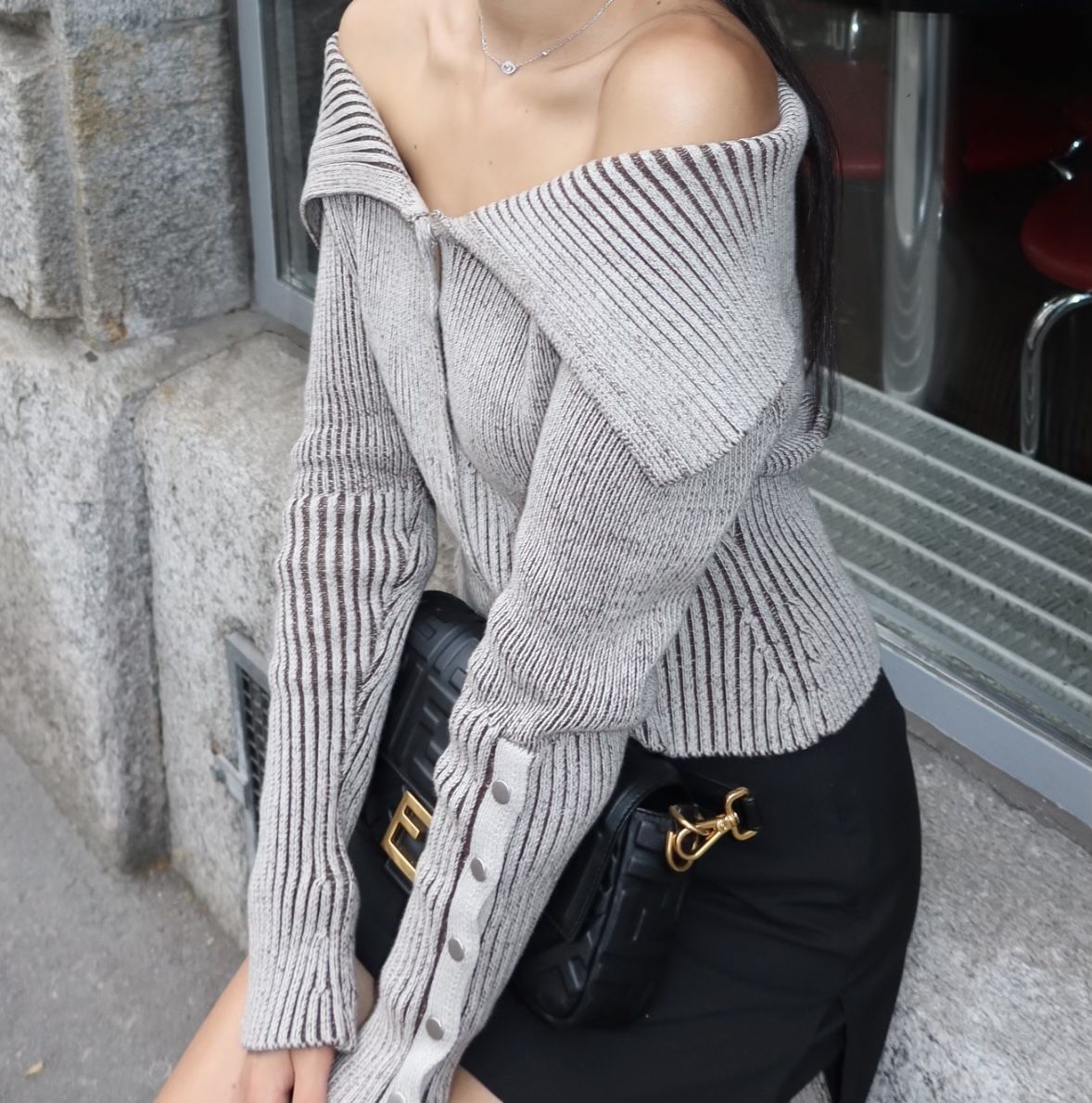 Jaded London Pullover & Sweatshirts: Grauer Rippstrick Pullover mit Knöpfen Schulterfrei – Gebraucht aus Othmarsingen von ami_zs7j 1