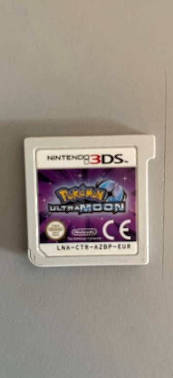 Pokémon Giochi: Pokemon Ultramoon Nintendo 3DS – Usato da Zürich venduto da Mika.monod