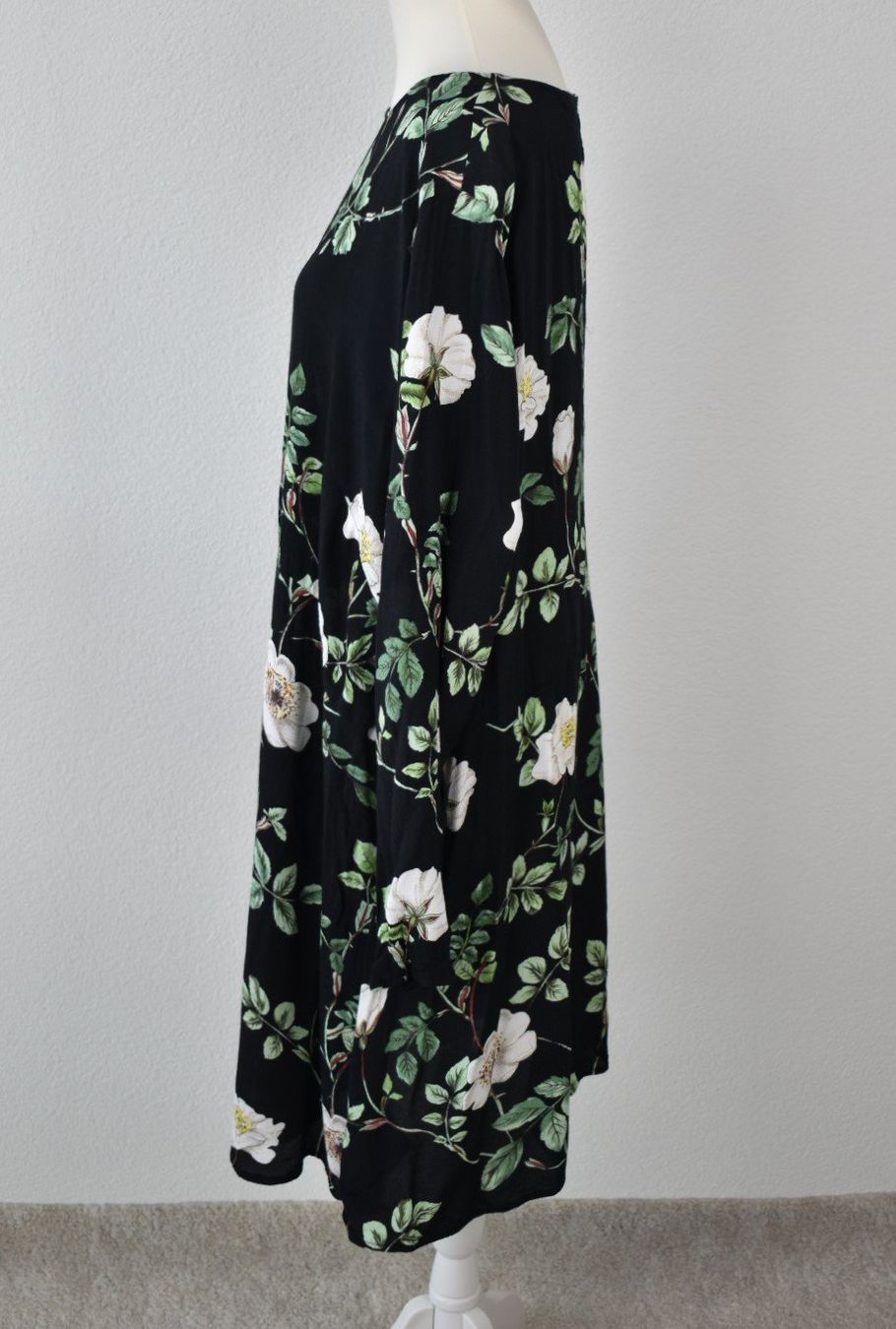 H&M Kleider: H&M Kleid Gr.42/44 100% Viskose – Neu (gemäss Beschreibung) aus Nürensdorf von 2ND_STORY 1