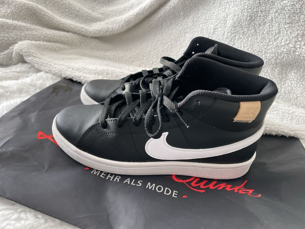 Nike Scarpe da uomo: Nike Schuhe gr 40 – Usato da St. Gallen venduto da Emifrei