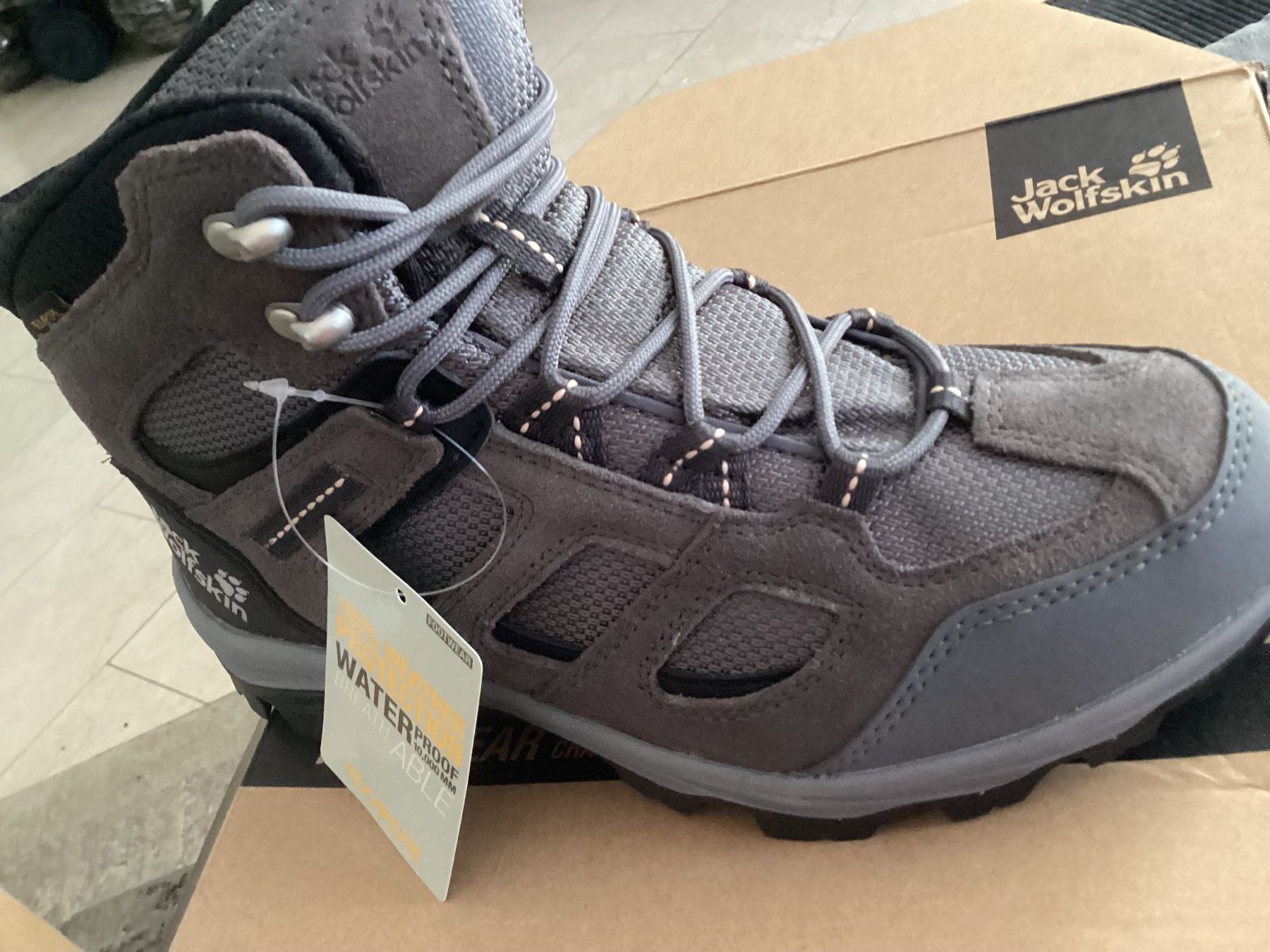 Jack Wolfskin Chaussures femmes: Jack Wolfskin Damen Wanderschuhe – Neuf (Voir description) à Flüelen par ne08