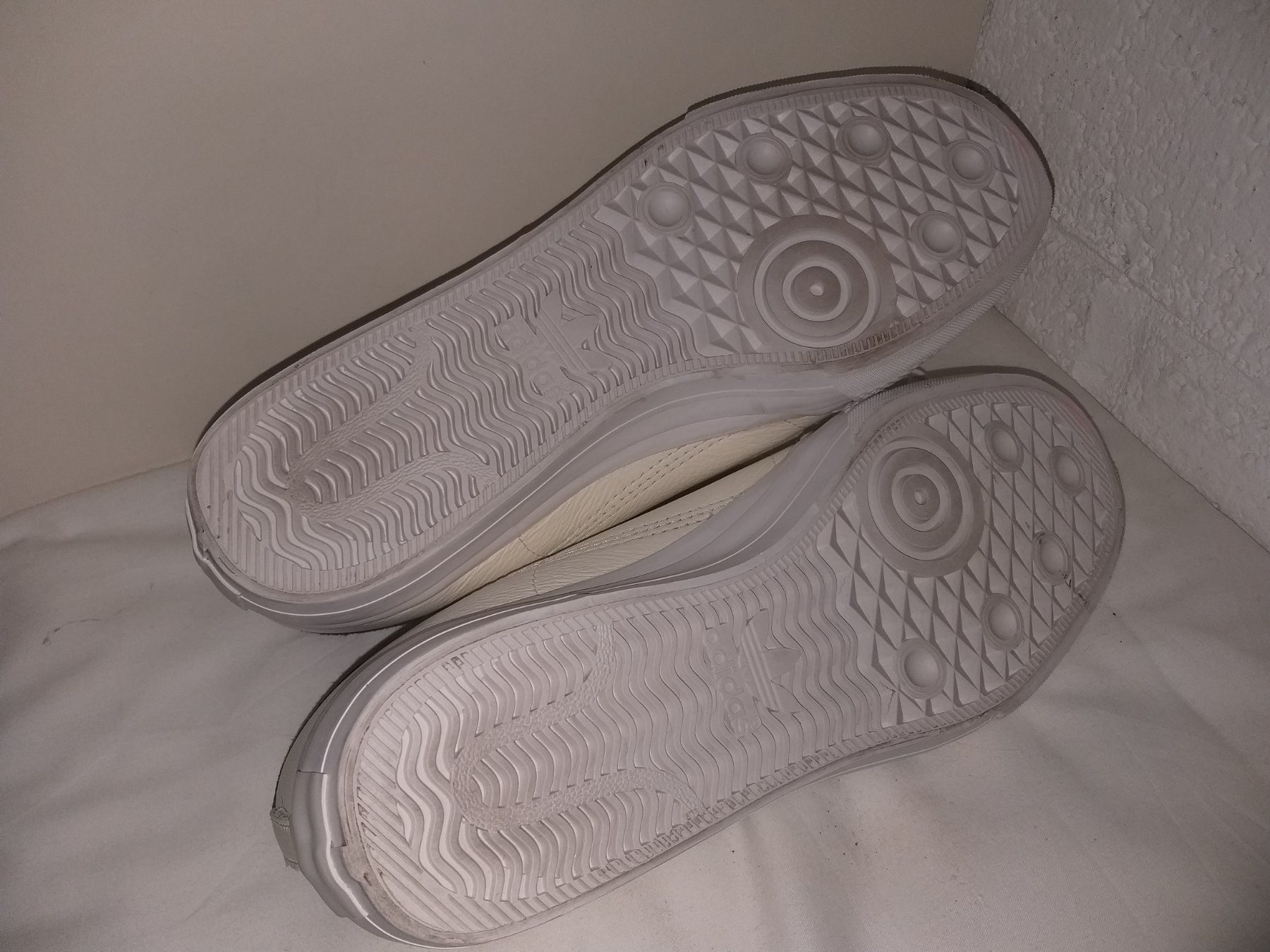 Adidas Scarpe da uomo: Baskets ADIDAS        Pointure/Nummer 45,5 – Usato da Cossonay-ville venduto da Super-Price-Quality 5