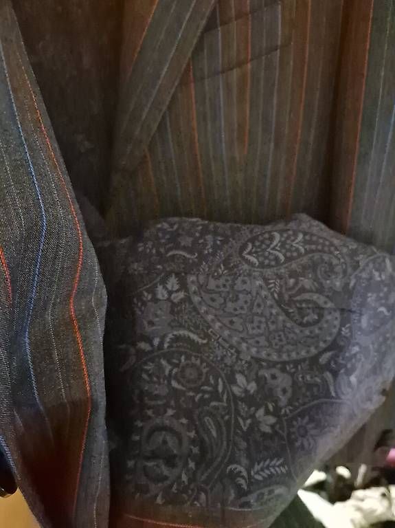 Etro Completi: Completo ETRO - taglia 48 – Usato da Lugano venduto da ann_hw7p 1
