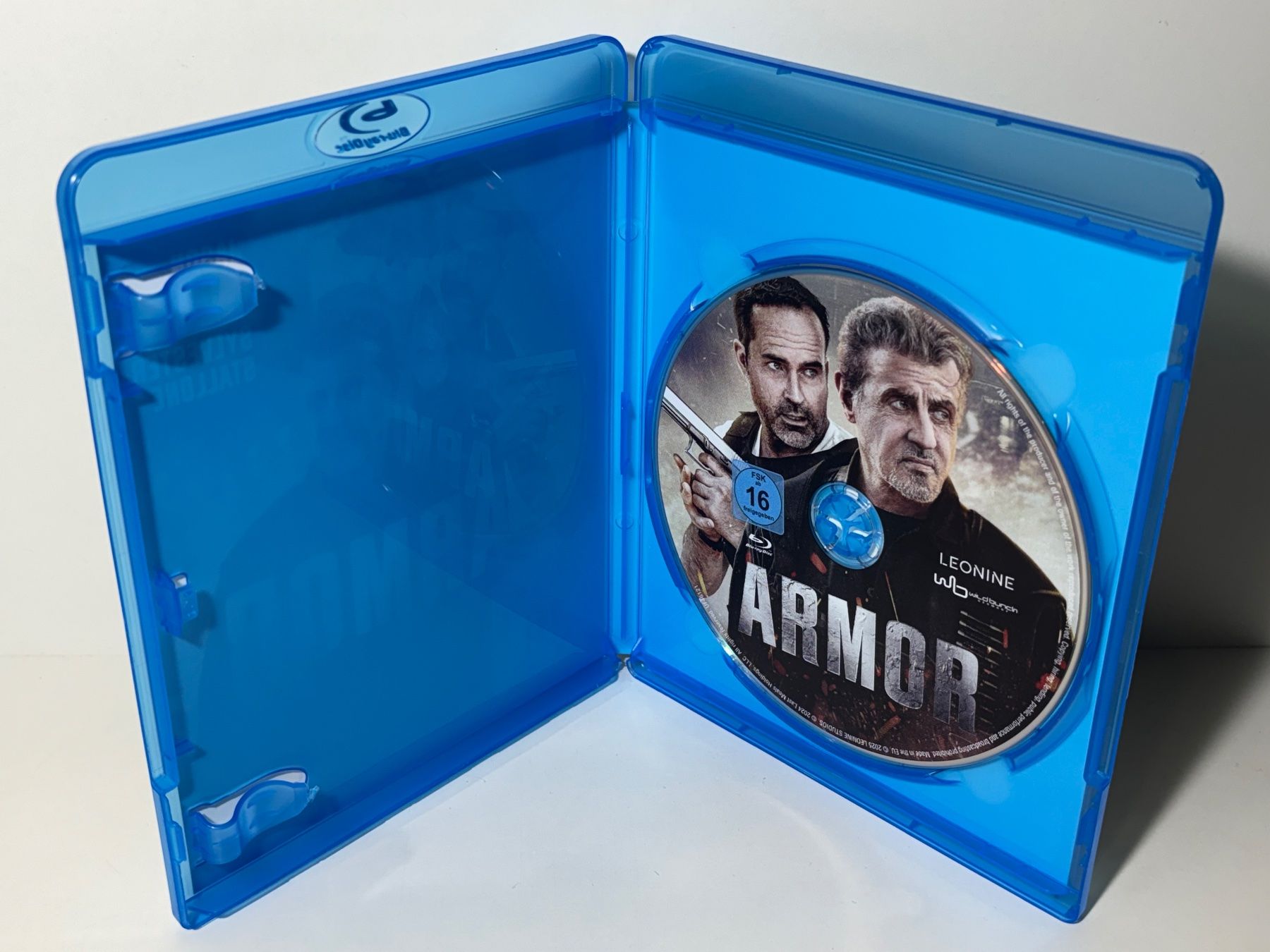 Alle DVDs: Armor Blu Ray – Gebraucht aus Wilderswil von Sstriker 2