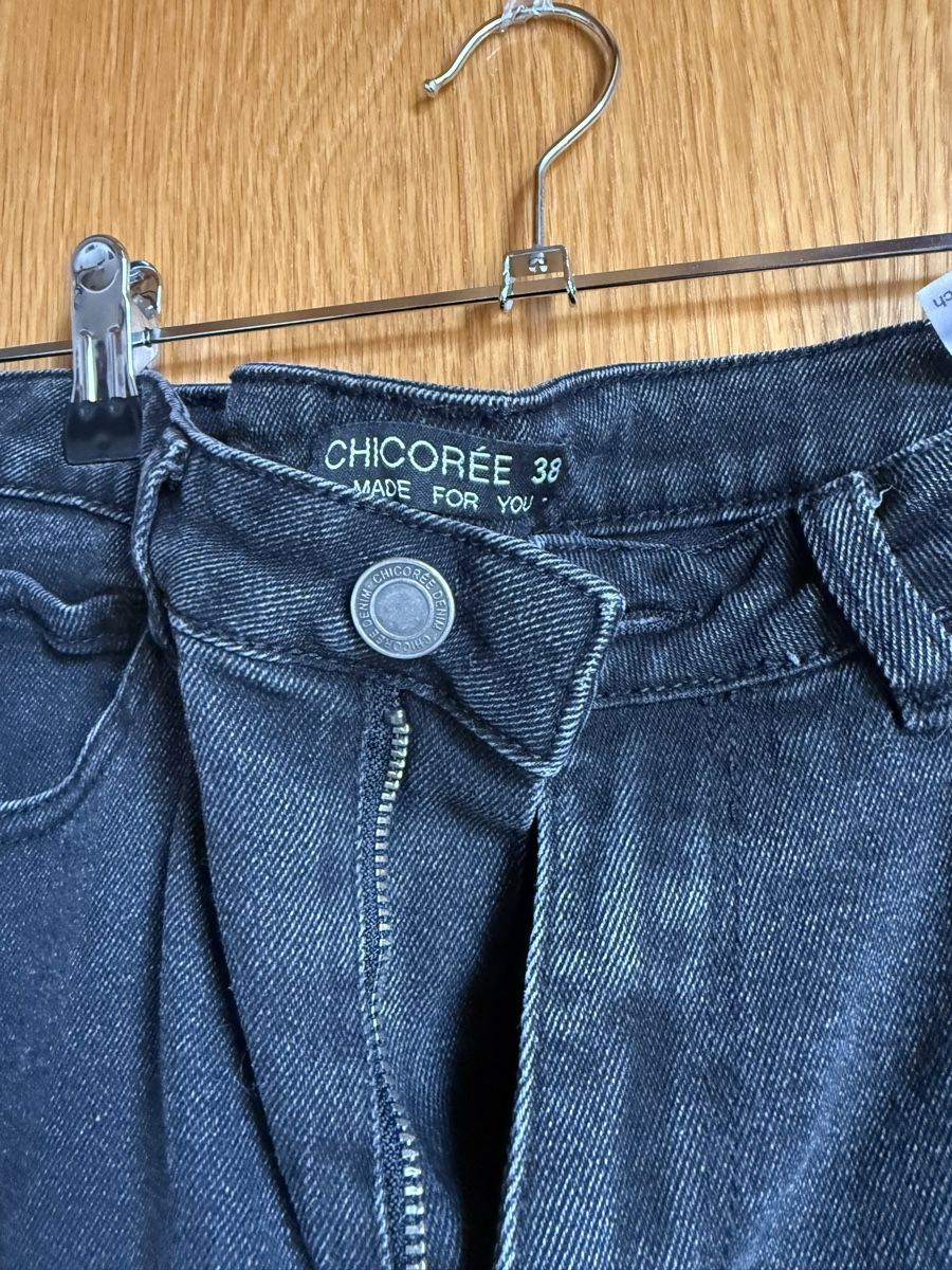 Jeans: Jeans CHICORÉE donna taglia 38 usati poco – Gebraucht aus Glis von dor_b2nc 2
