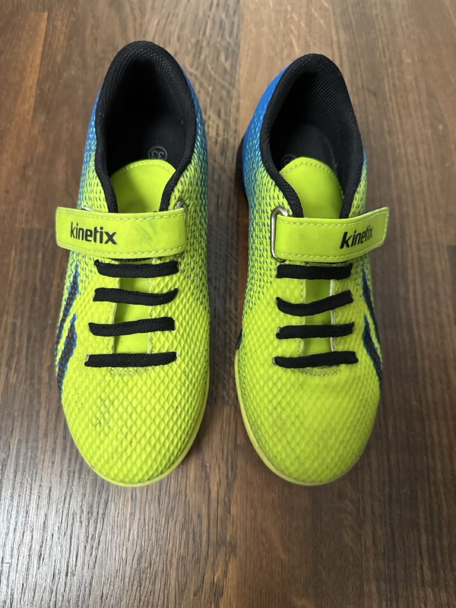 Scarpe per ragazzi: Fussballschuhe, Gr.33 – Usato da Adliswil venduto da mun_k9pf