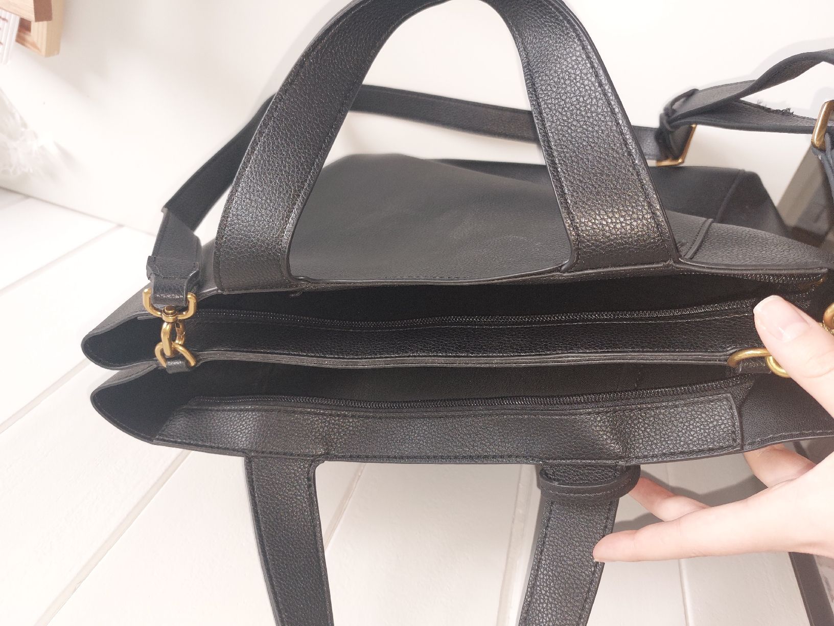 H&M Borse: Stylish Black Tote Bag – Nuovo (secondo la descrizione) da Effretikon venduto da jea_yq2t 2