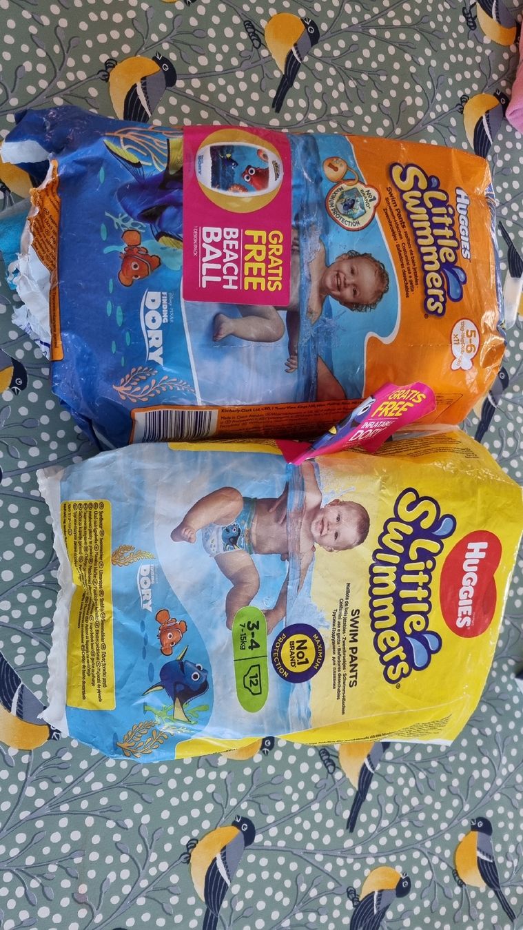 Badehosen & -kleider: Maillots de bain jetables – Gebraucht aus Ferpicloz von Clicli014