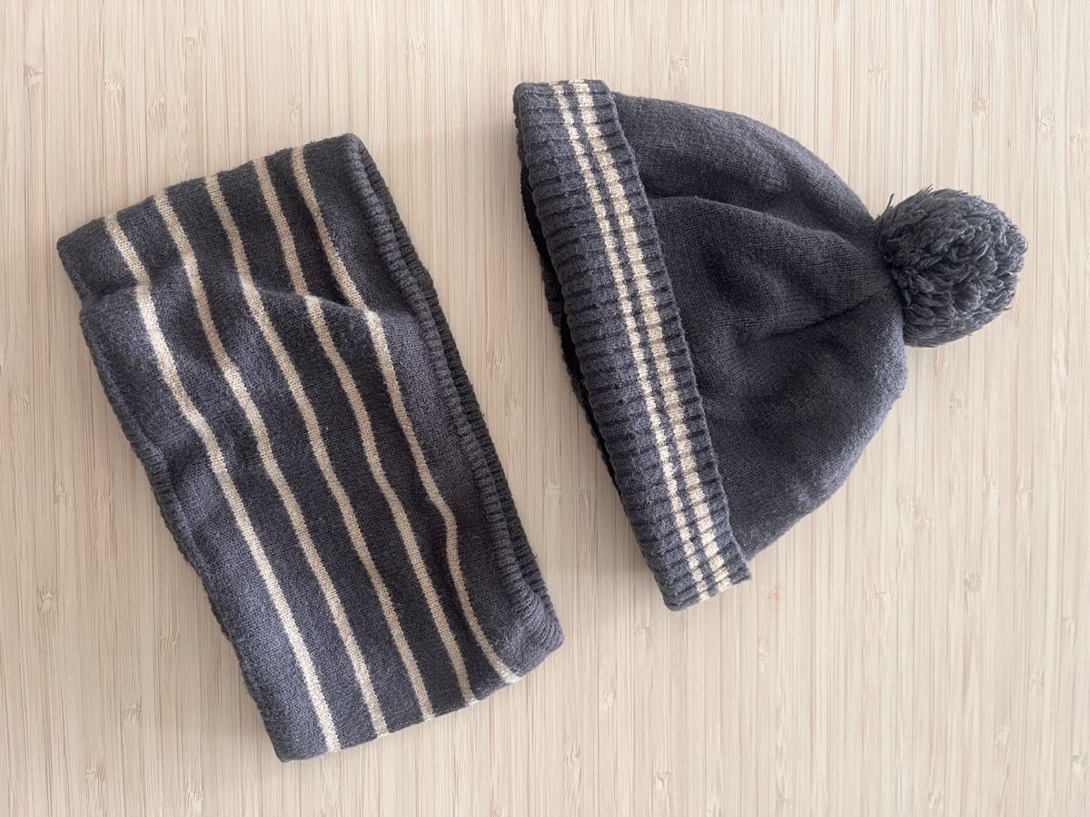 Berretti & Sciarpe: Ensemble bonnet 50cm et cache-cou à rayures – Usato da Cossonay-Ville venduto da Venusa09