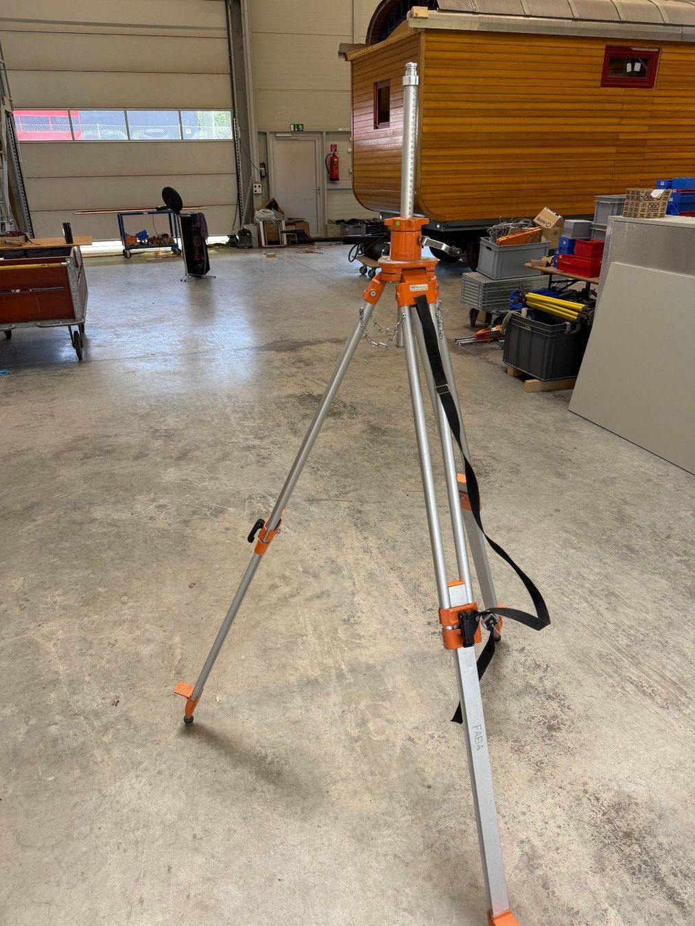 Mesurer: Laser/Nivellier-Stativ – D'occasion à Stein am Rhein par fab_gsy9