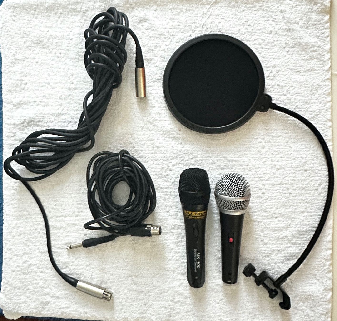 Mikrofone: Mikrofone 2 x + Audiokabel + Verlängerungskabel + Filter – Gebraucht aus Viganello von Aoho