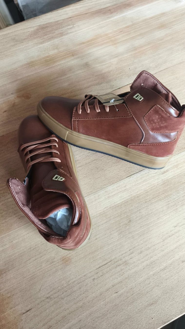 Scarpe da uomo: Tamboga Schuhe Kunstleder 40 – Usato da Sarnen venduto da sebalant