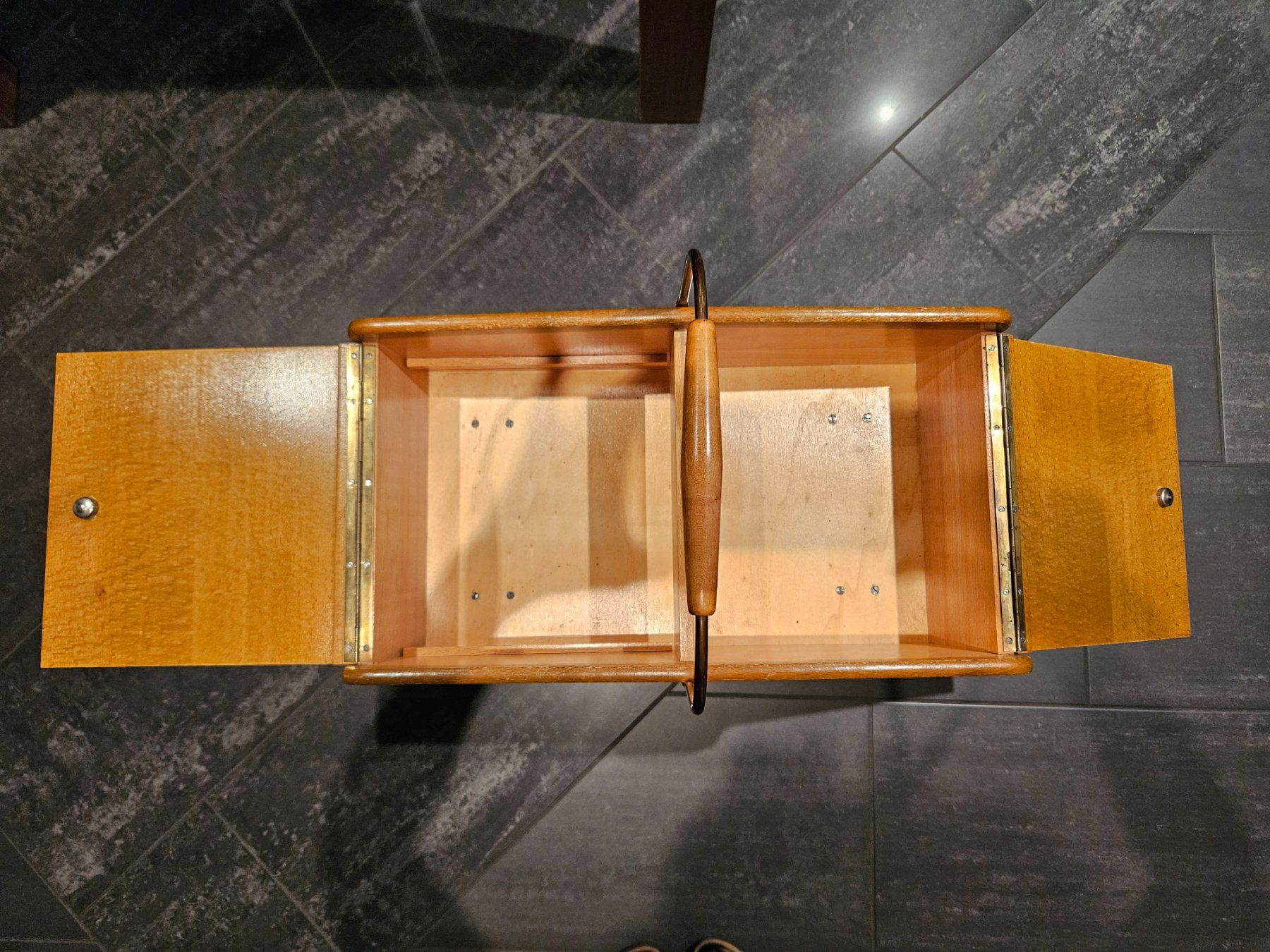 Sonstiges zum Basteln & Handarbeiten: Nähkasten aus Holz – Gebraucht aus Niederbipp von Sira2003 6