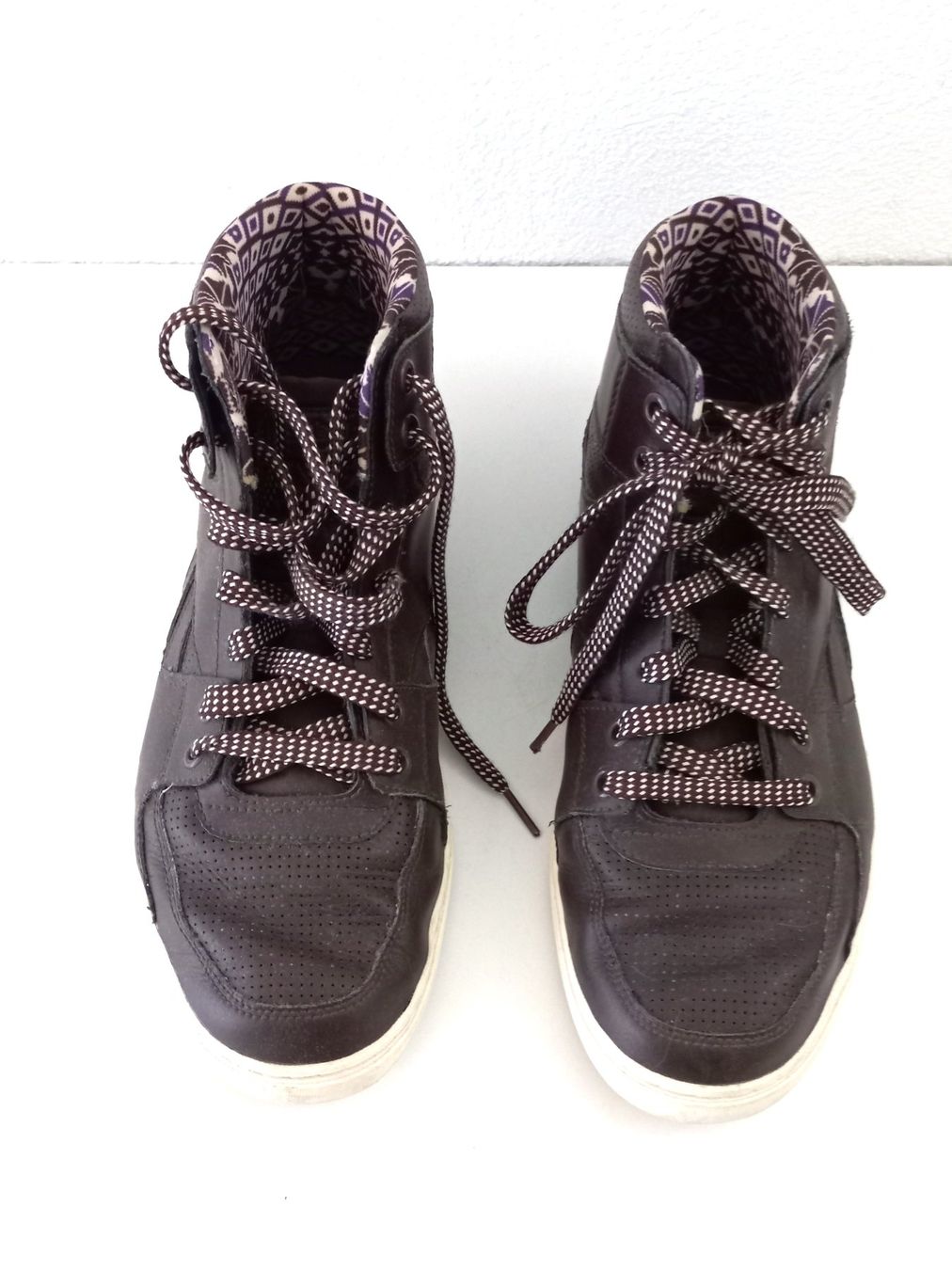 Reebok Scarpe da uomo: Reebok Herren Leder Sneacker Gr. 45 – Usato da Bévilard venduto da belkin 1