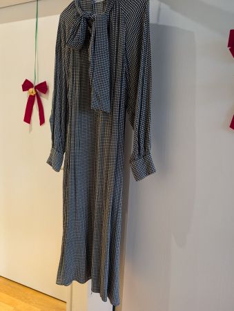 Elegantes Kleid von Zara mit Muster, Grösse XS