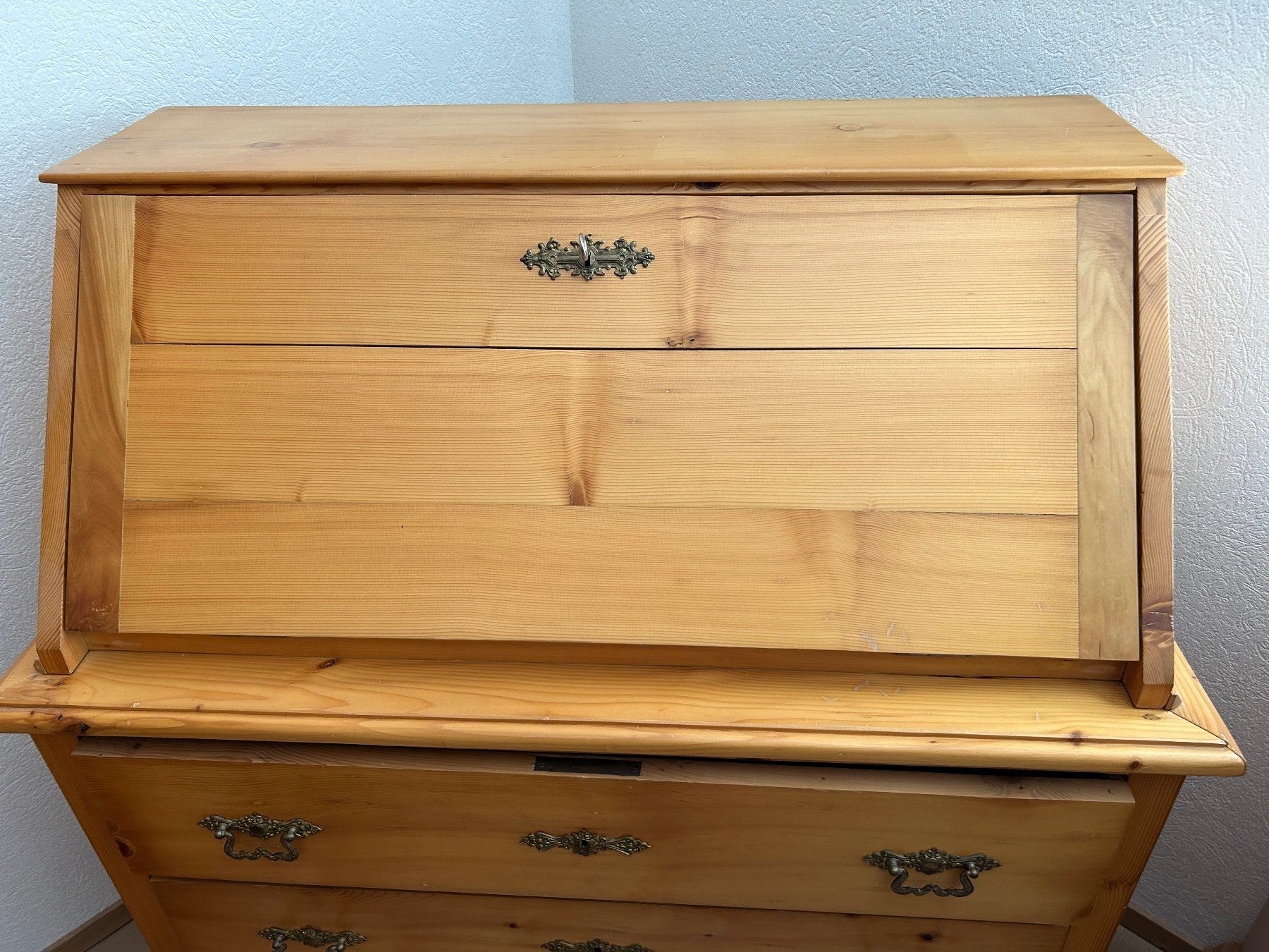 Scrivanie: Gebrauchter Sekretär aus Holz – Usato da Innertkirchen venduto da Urbachtal 1
