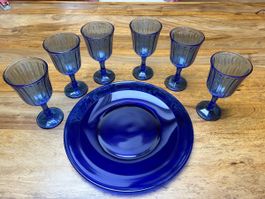 Elegantes blaues Set: 6 Gläser und Servierplatte
