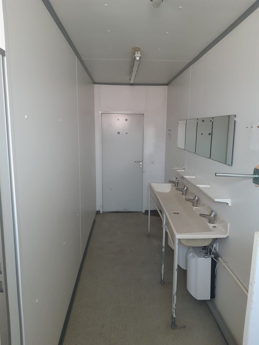 Contenitori edile: Sanitär Container 6.0x3.0x2.8m – Usato da Regensdorf venduto da MAGZH 5