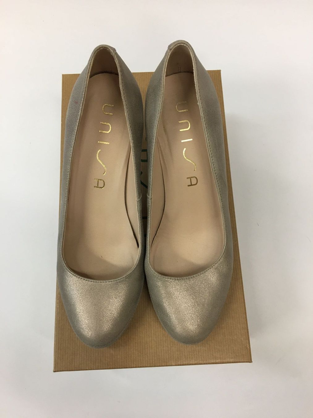 Unisa Scarpe da donna: Unisa Schuhe, goldig, Gr. 37 – Usato da Olten venduto da ELHANDEL 1