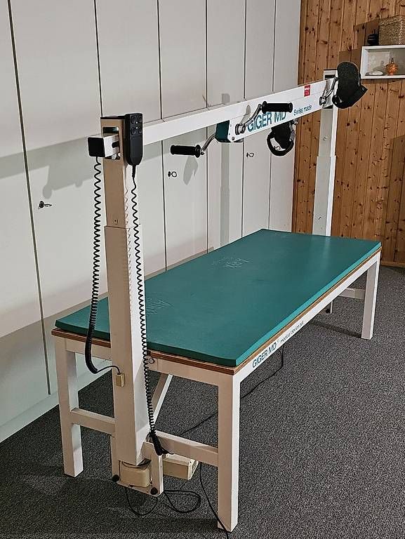 Giger Md Attrezzature mediche: GIGER MD - medizinisches Therapiegerät – Usato da Dornach venduto da SebaRider 2