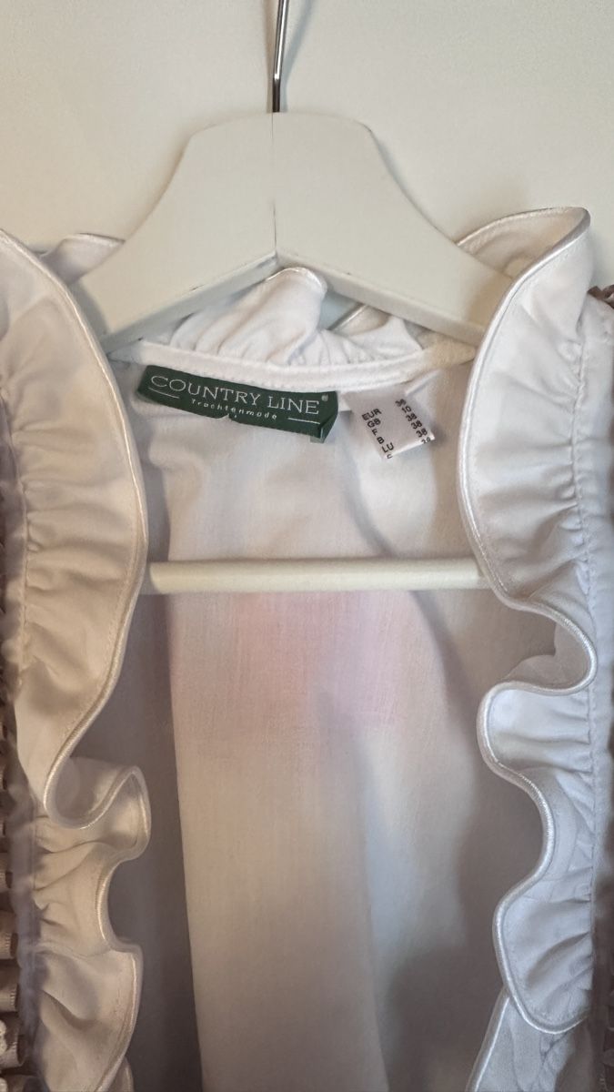 Krüger Robes: Dirndl von Krüger – D'occasion à Grellingen par isa_6yr8 2