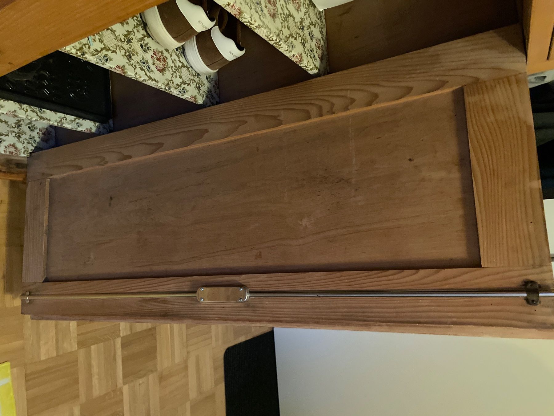 Cassettiere: Antiker Schrank aus Holz – Usato da Winterthur venduto da m13_6888 6