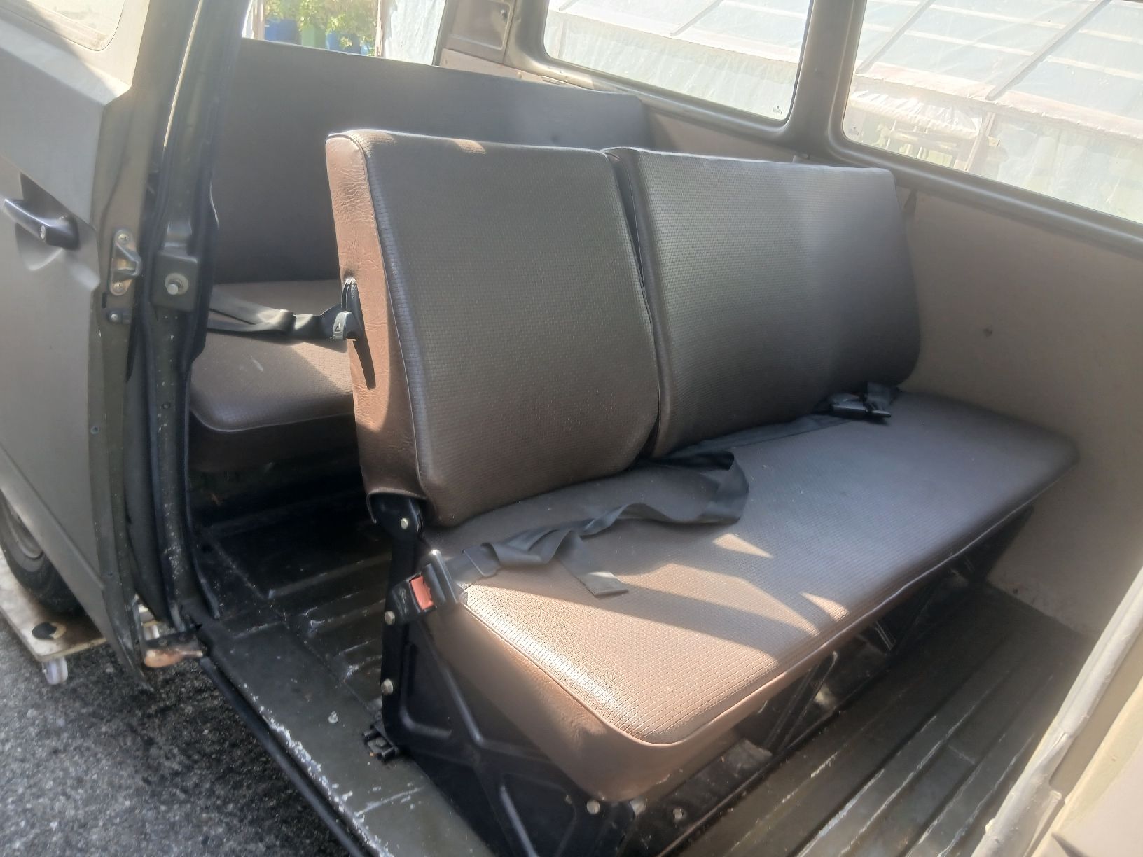 VW Tutti pezzi di ricambio auto: VW T3 Sitzbänke – Usato da Bennau venduto da alsanjojo 1